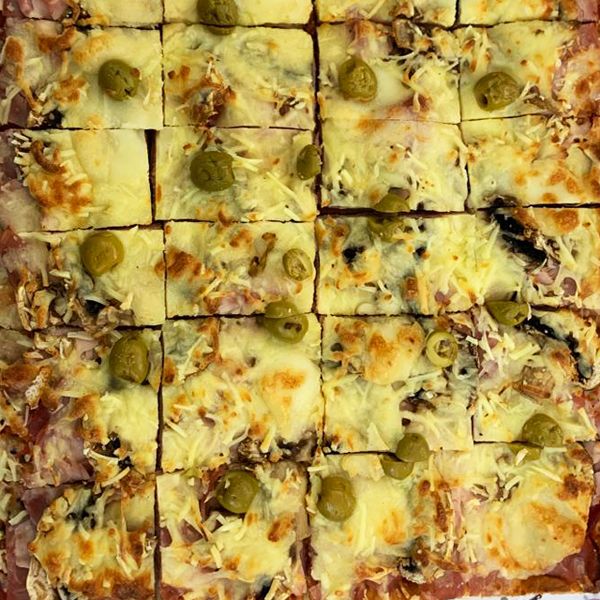 pizza837C477E-2D54-BD31-FEDD-3E1EC35C90B4.jpg
